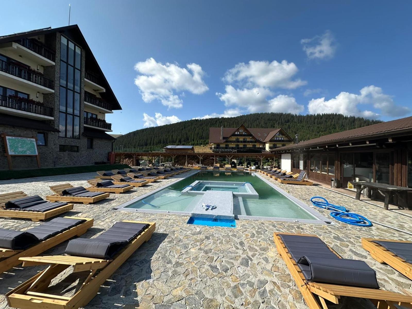 Hotel Poarta Raiului Tău Bistra Exterior foto