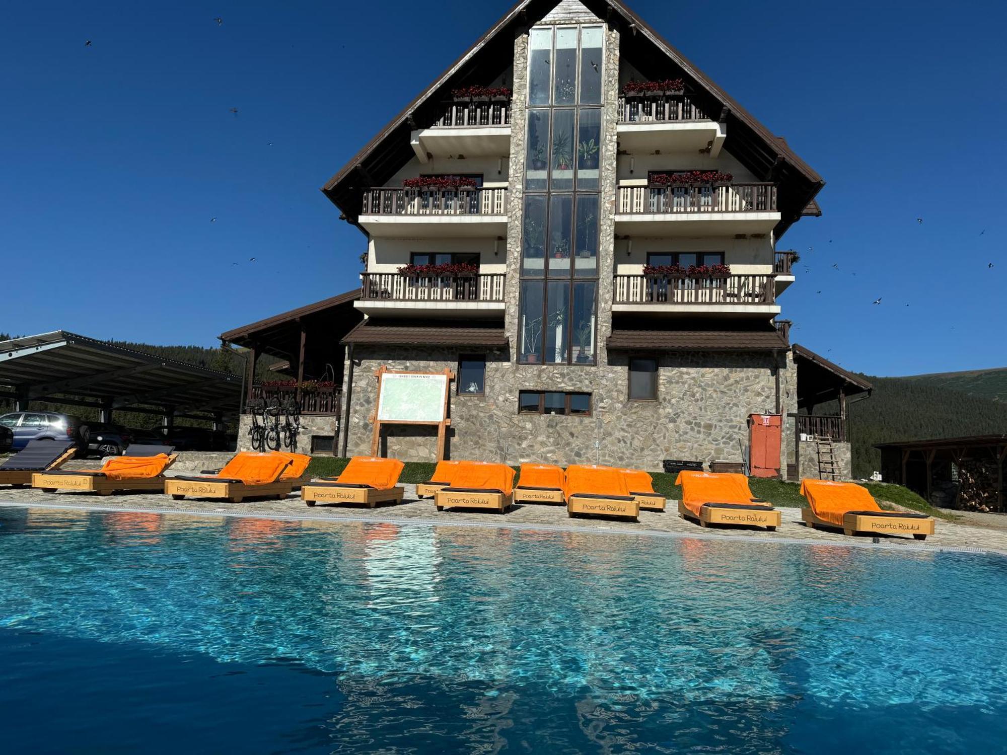 Hotel Poarta Raiului Tău Bistra Exterior foto